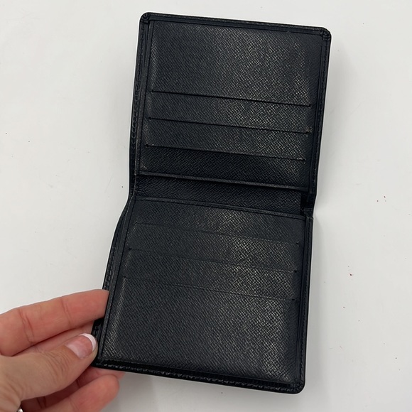 Authentic Louis Vuitton Bifold Wallet Black Epi - Picture 12 of 16